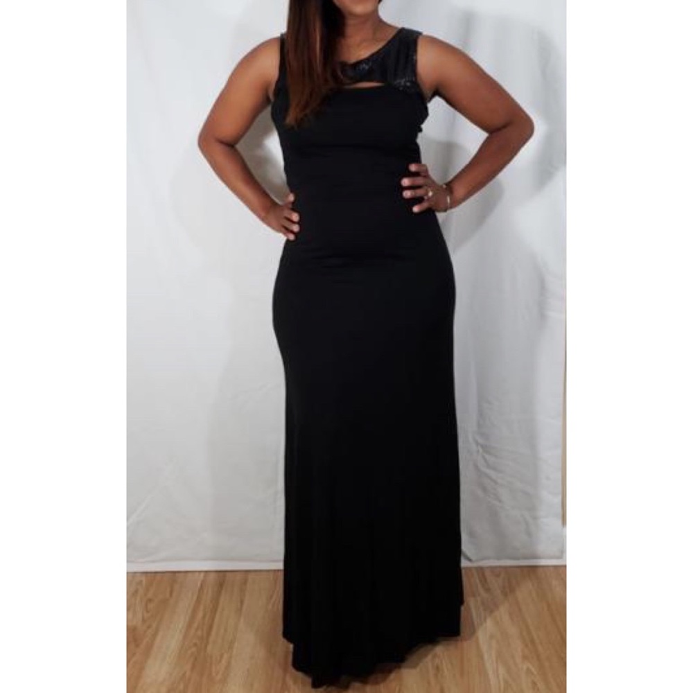 Black Maxi - Picture 2 of 2
